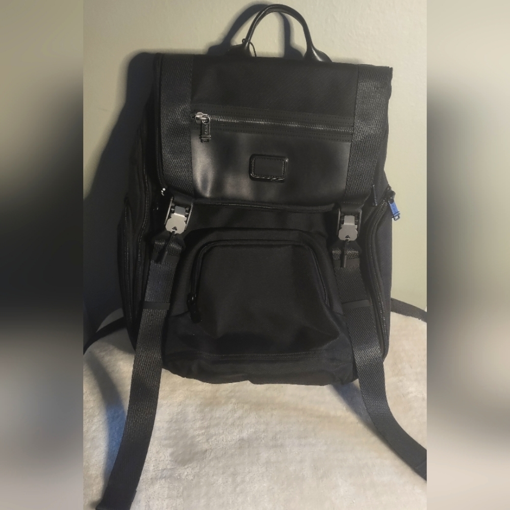 Tumi Bravo Platoon Rucksack -brand new- never used